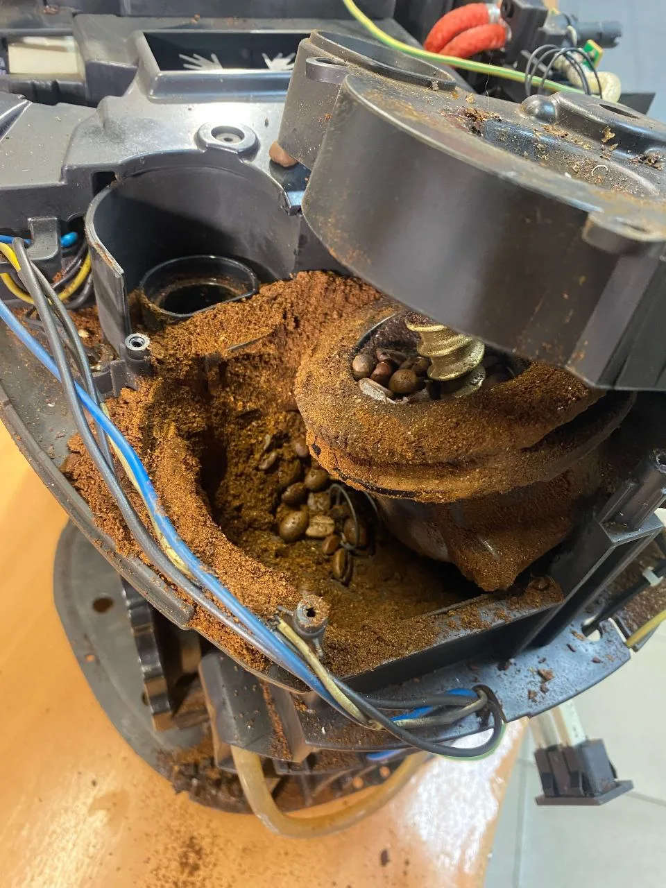 Кофемашина — чистка кофемолки и тракта